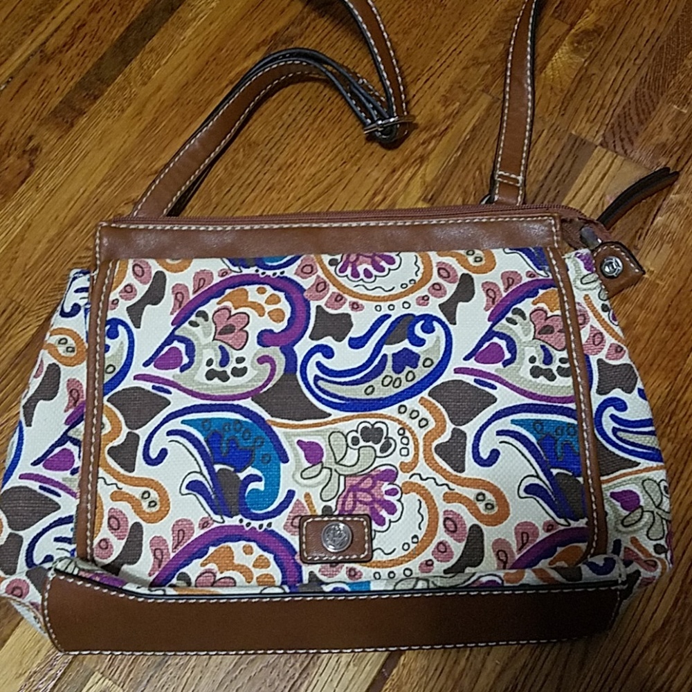 Relic Crossbody